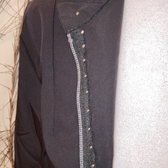 CLEARANCE!!!NEW w/Tags black & pearl windbreaker. This one is stunning!🥰♠️♠️ - Picture 13 of 17